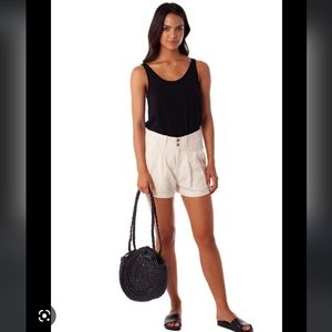 Women's wicker/straw tote bag